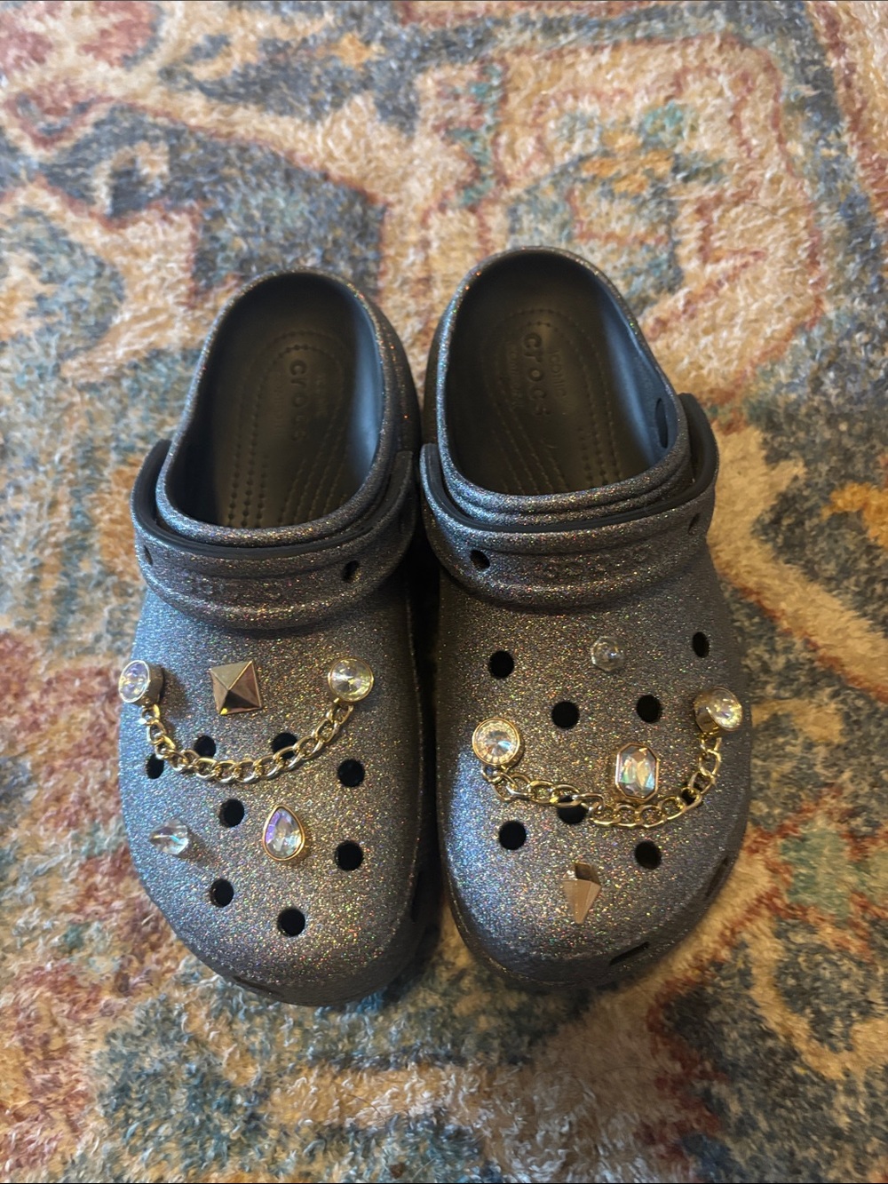 Crocs Classic Platform Glitter Clogs Grey Silver Women’s 8 + Jibbitz